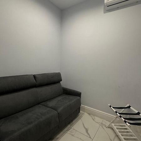 Luxury 2.0 Bed & Breakfast Наполи Екстериор снимка