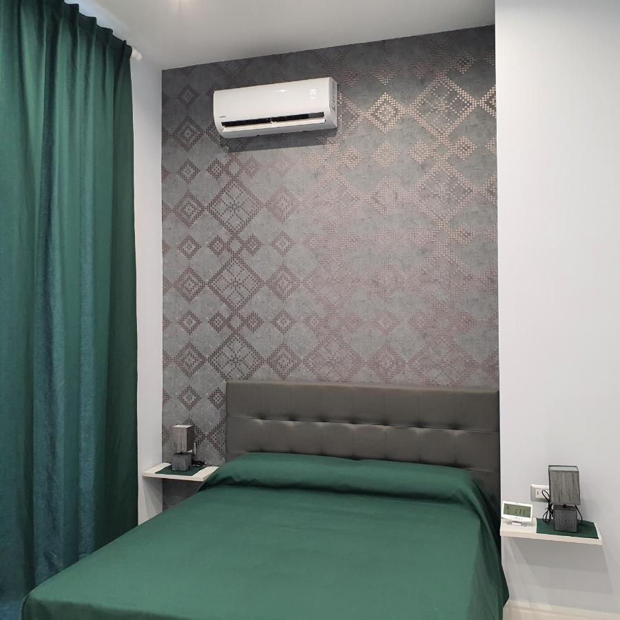 Luxury 2.0 Bed & Breakfast Наполи Екстериор снимка