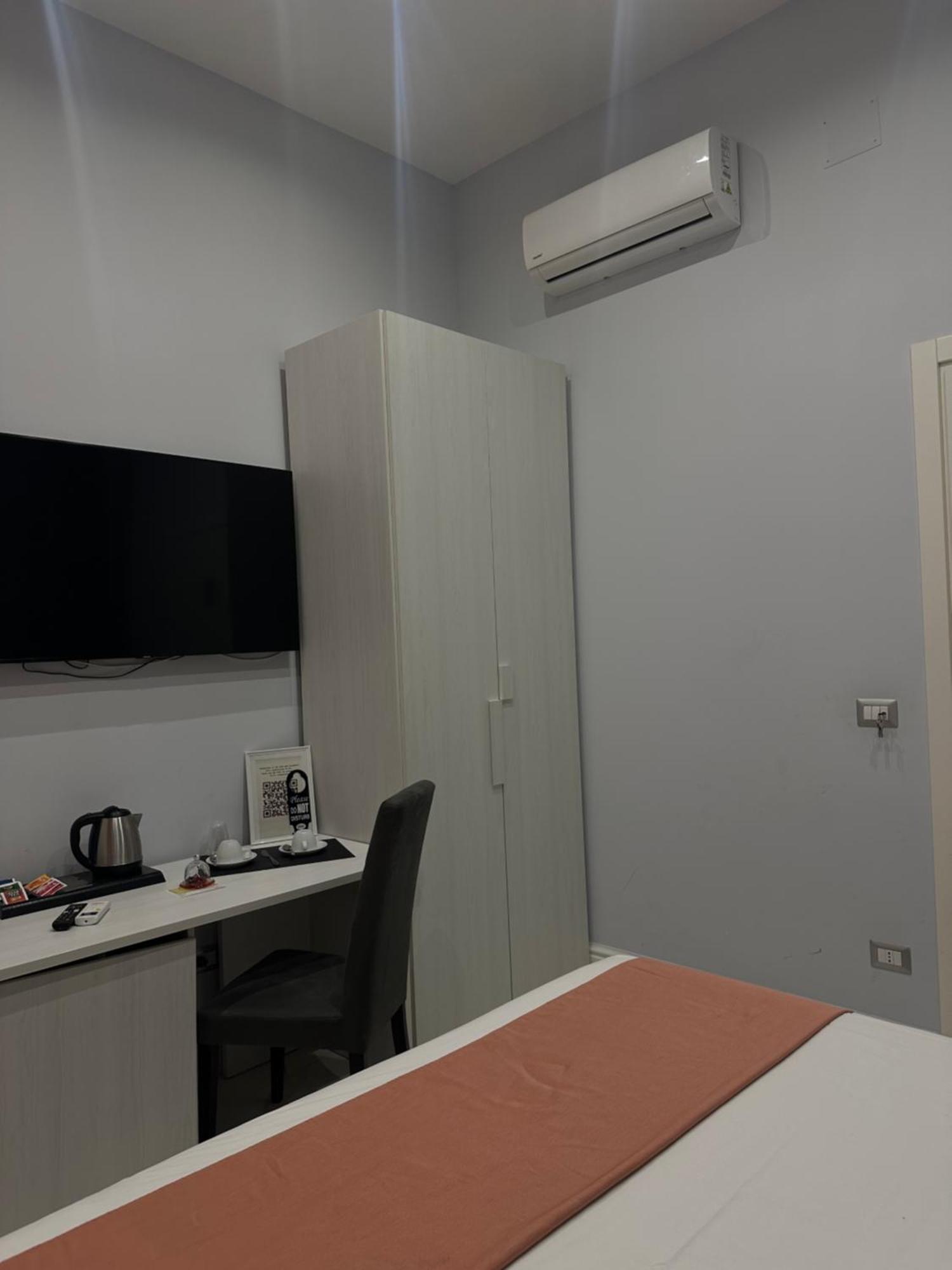 Luxury 2.0 Bed & Breakfast Наполи Екстериор снимка