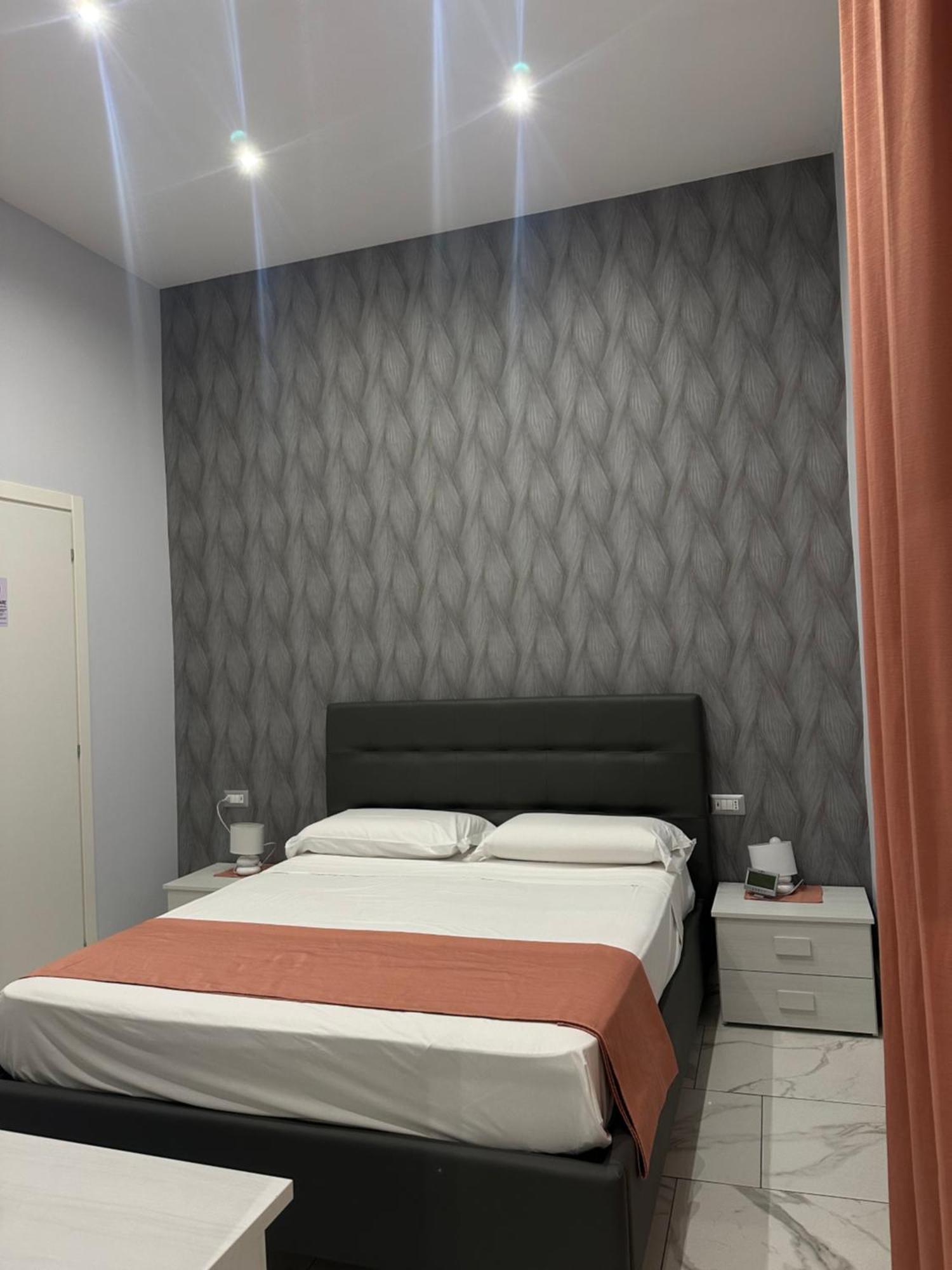 Luxury 2.0 Bed & Breakfast Наполи Екстериор снимка